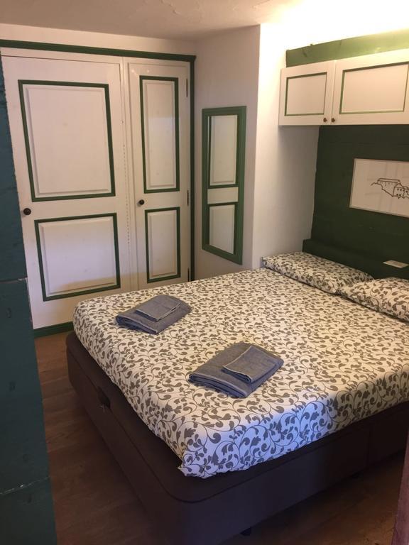 Meschihouse - Chesa Engadina Lägenhet Samedan Exteriör bild